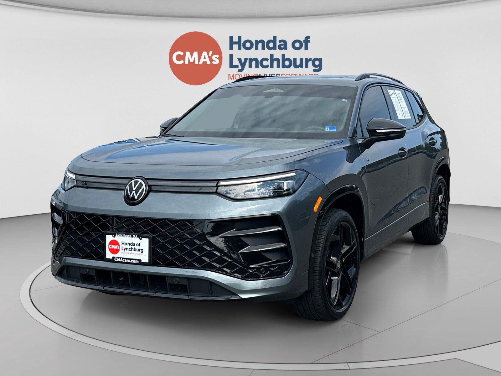 2025 Volkswagen Tiguan SE R-LINE BLACK