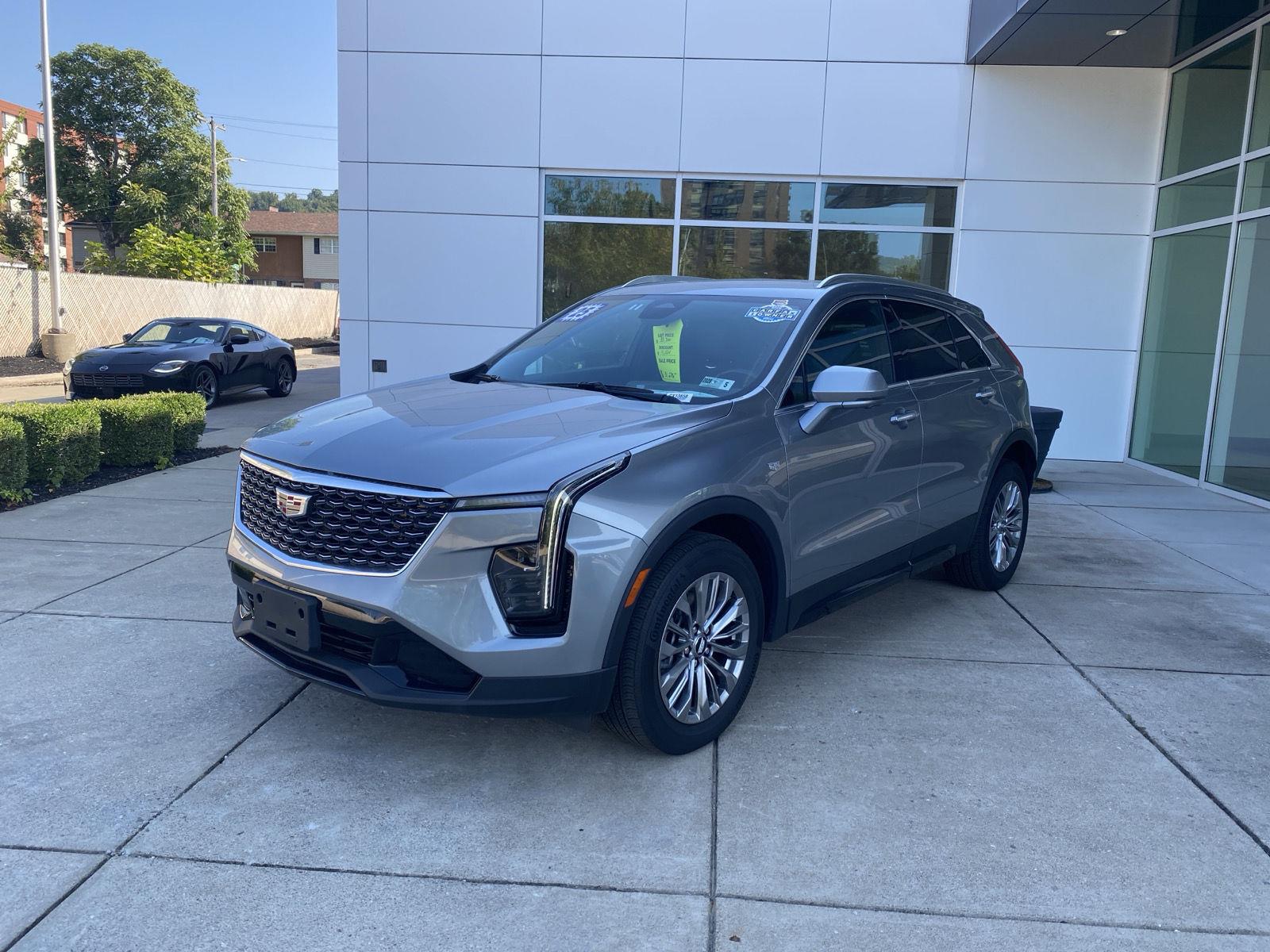 2025 Cadillac XT4 Premium Luxury AWD