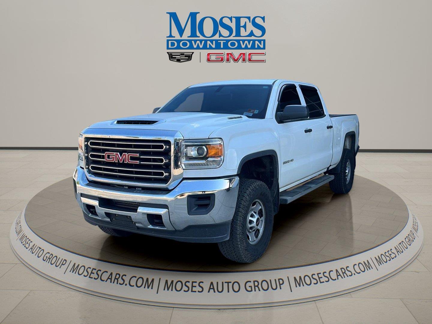 Summit White 2018 GMC Sierra 2500HD Pickup Truck Four-Wheel Drive 6-Speed Automatic