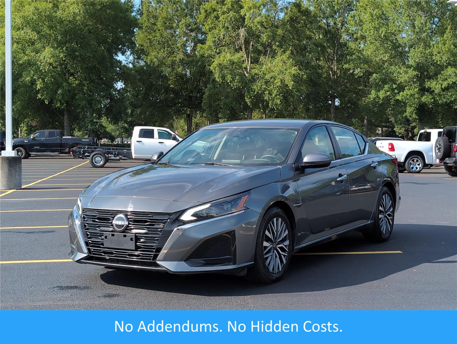 Gray (Gun Metallic) 2023 Nissan Altima Sedan Front-Wheel Drive Continuously Variable Transmission