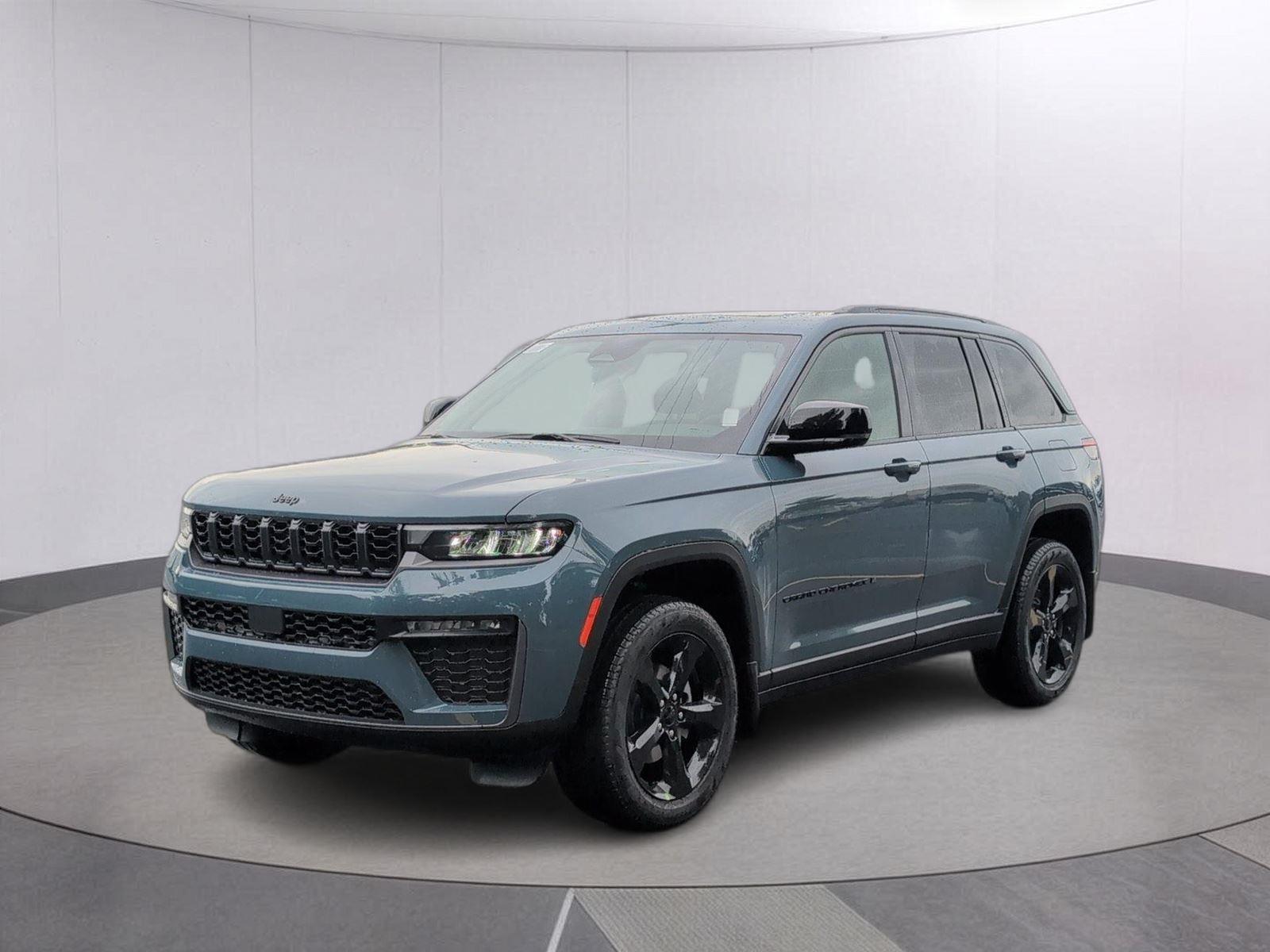 Gray (Steel Blue) 2026 Jeep Grand Cherokee SUV / Crossover Four-Wheel Drive 8-Speed Automatic