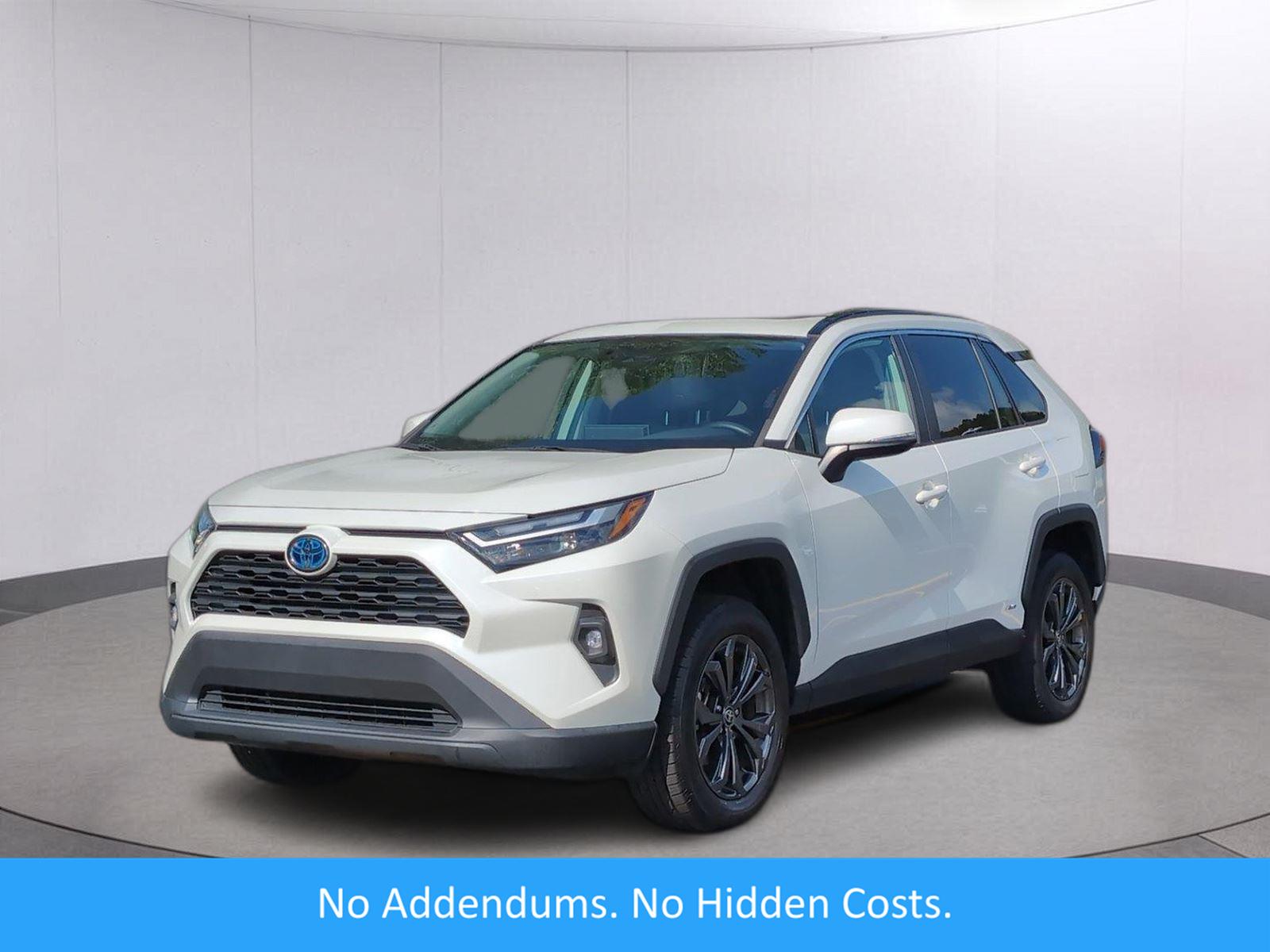 White (Blizzard Pearl) 2022 Toyota RAV4 Hybrid SUV / Crossover All-Wheel Drive Continuously Variable Transmission