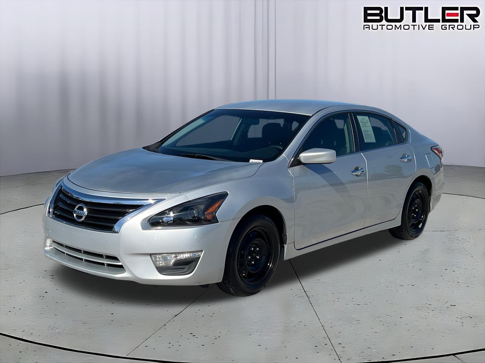 Brilliant Silver Metallic 2014 Nissan Altima 2.5 S Sedan Front-Wheel Drive Continuously Variable Transmission