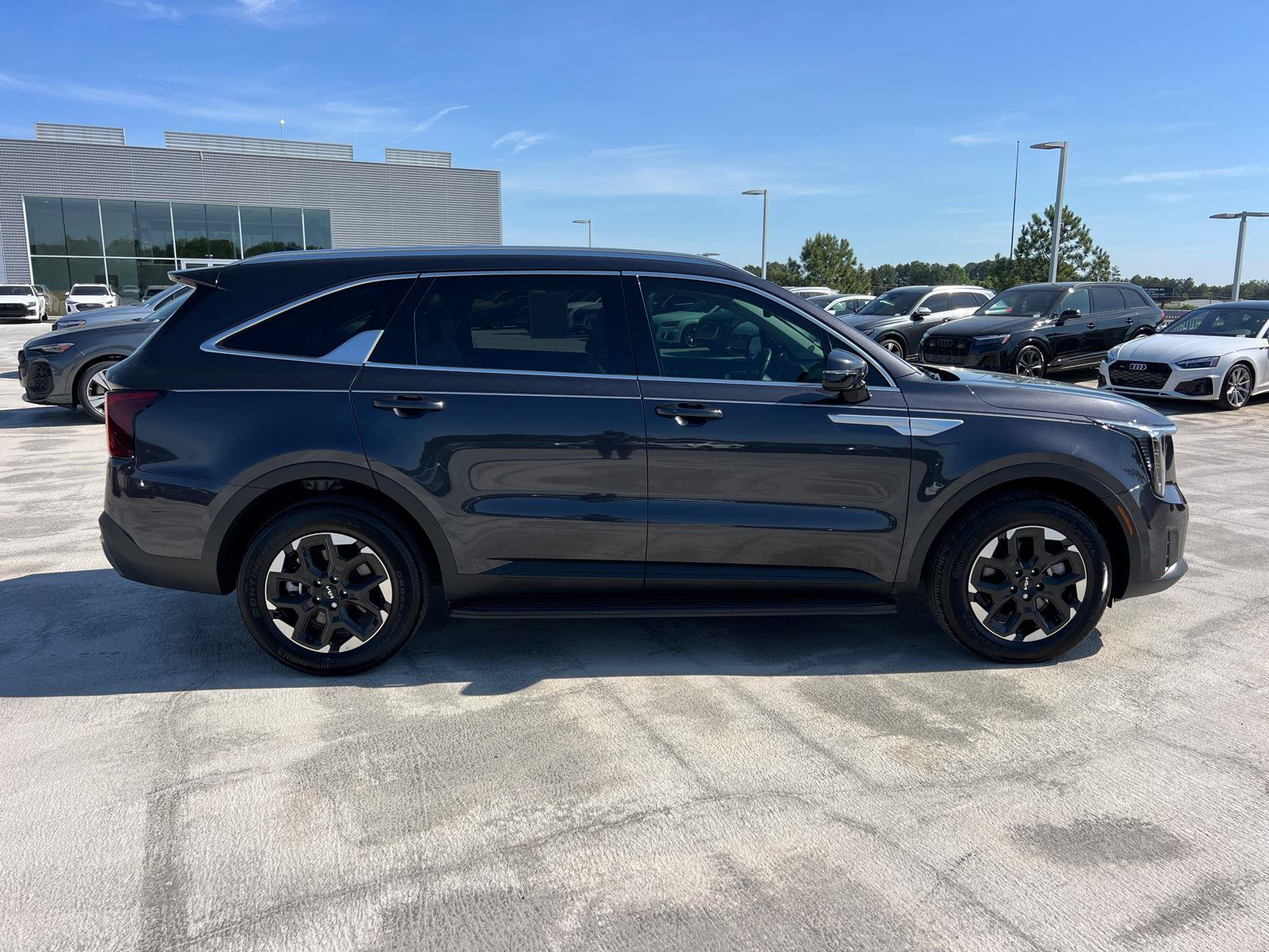 Used 2025 Kia Sorento SUV