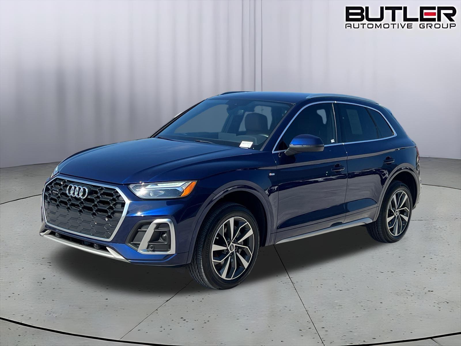 Navarra Blue Metallic 2022 Audi Q5 SUV / Crossover All-Wheel Drive Automatic