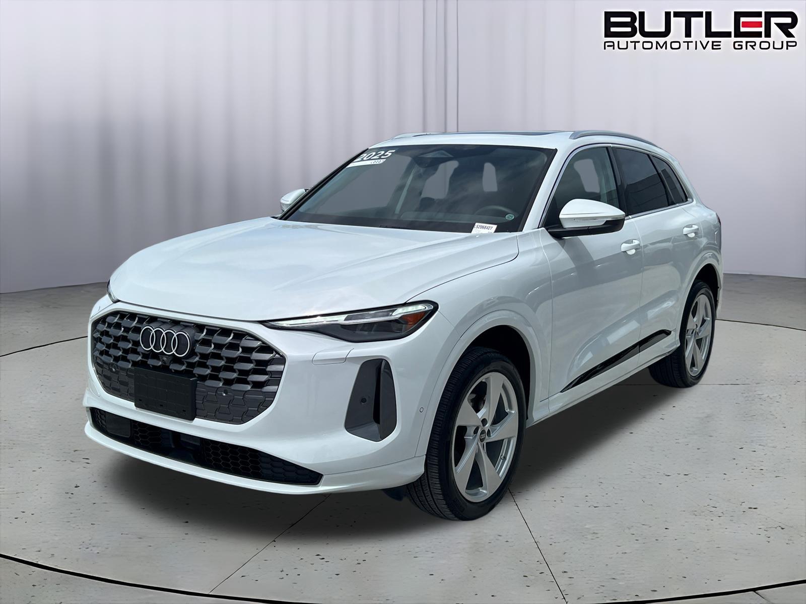 Glacier White Metallic 2025 Audi Q5 SUV / Crossover All-Wheel Drive Automatic