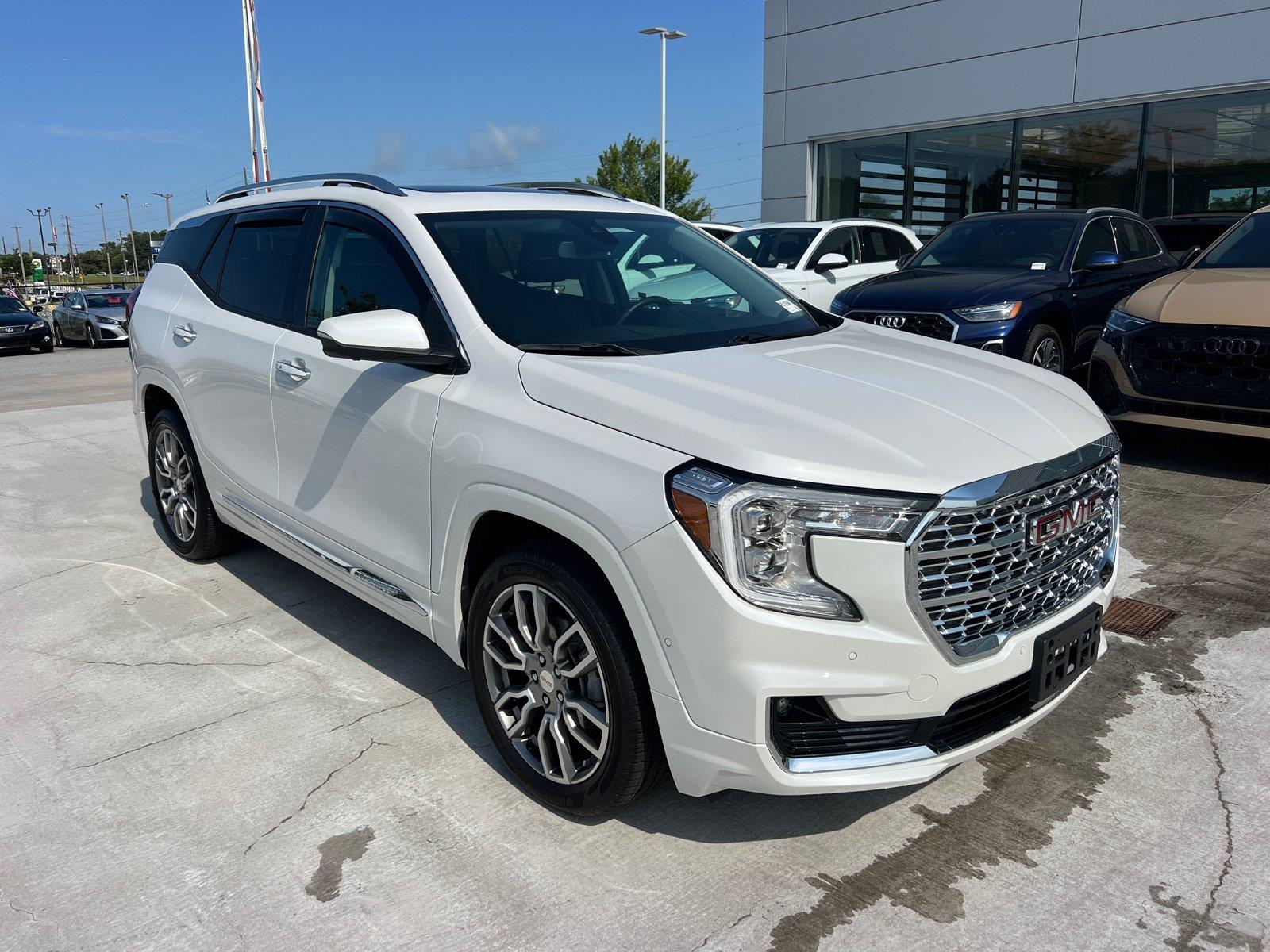 Used 2024 GMC Terrain SUV