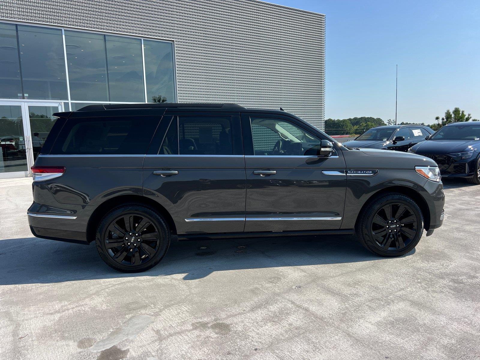 Used 2024 Lincoln Navigator SUV