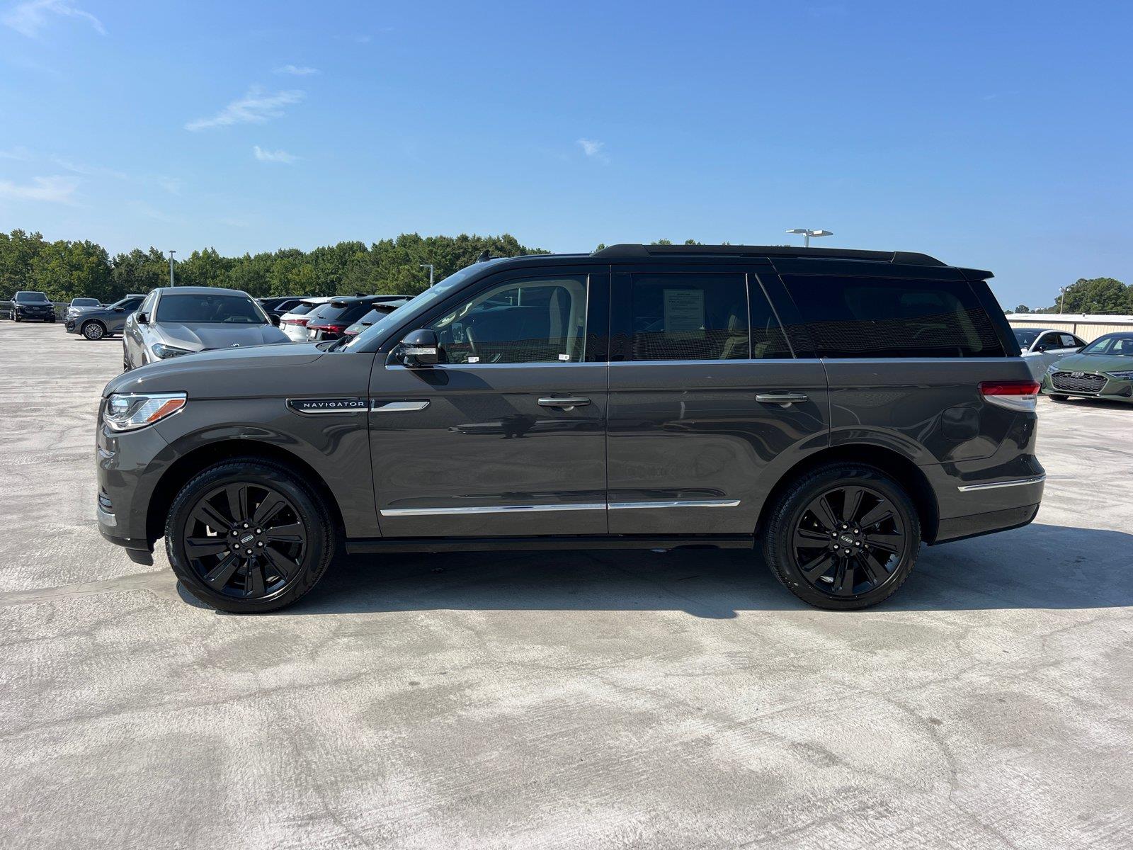 Used 2024 Lincoln Navigator SUV