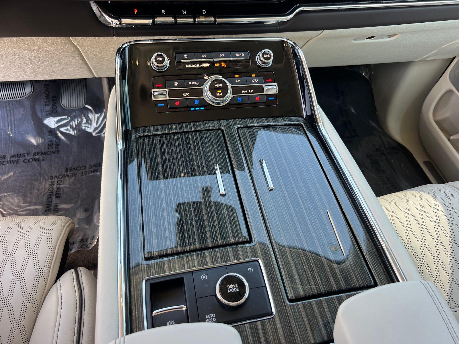 Used 2024 Lincoln Navigator SUV