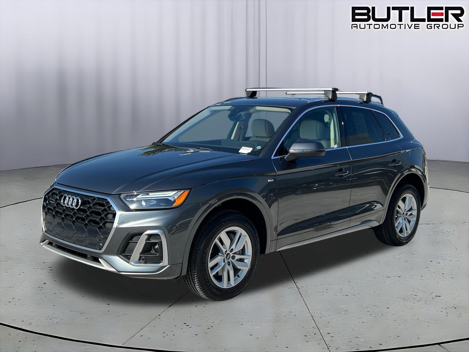 Daytona Gray Pearl Effect 2024 Audi Q5 SUV / Crossover All-Wheel Drive Automatic