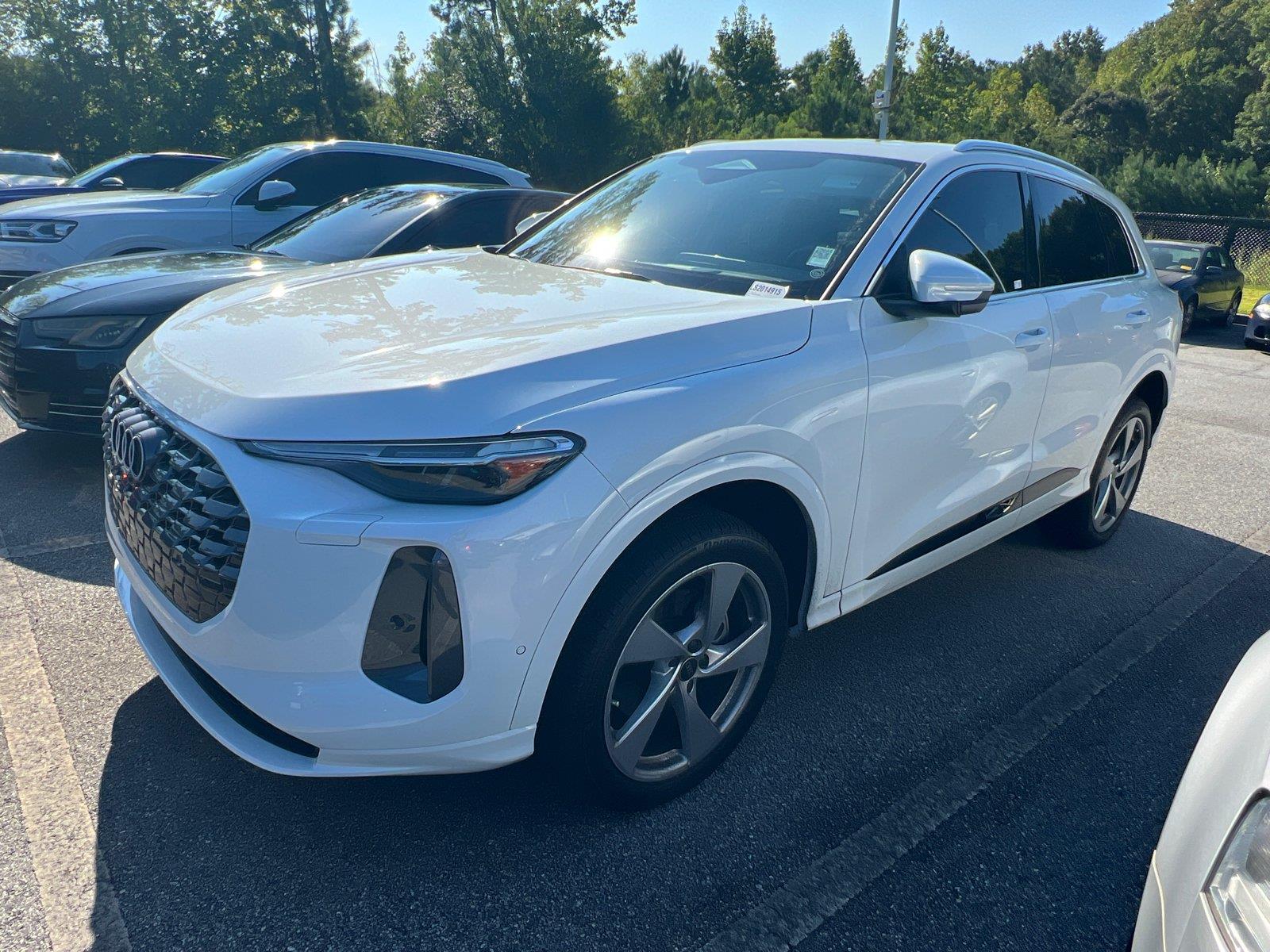 Glacier White Metallic 2025 Audi Q5 SUV / Crossover All-Wheel Drive Automatic