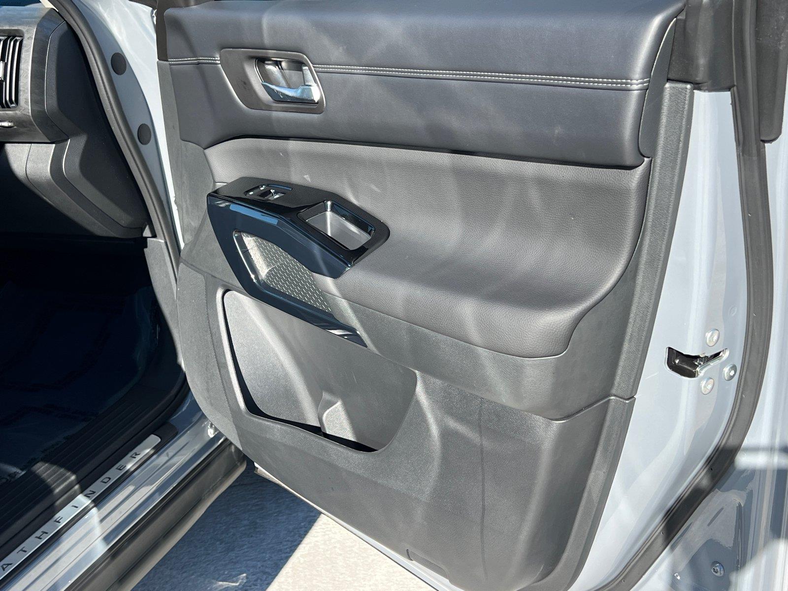 Used 2026 Nissan Pathfinder SUV