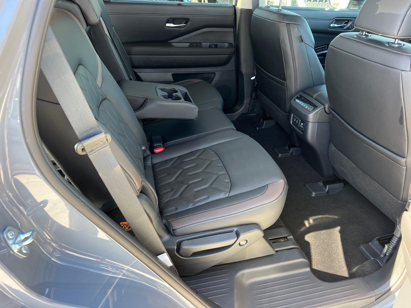 Used 2026 Nissan Pathfinder SUV