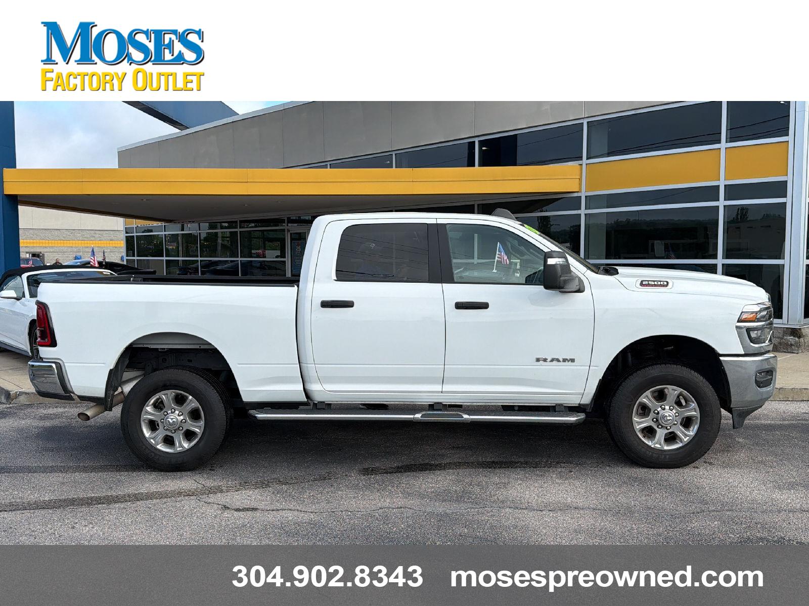 Bright White Clearcoat 2026 RAM 2500 Pickup Truck Four-Wheel Drive 8-Speed Automatic