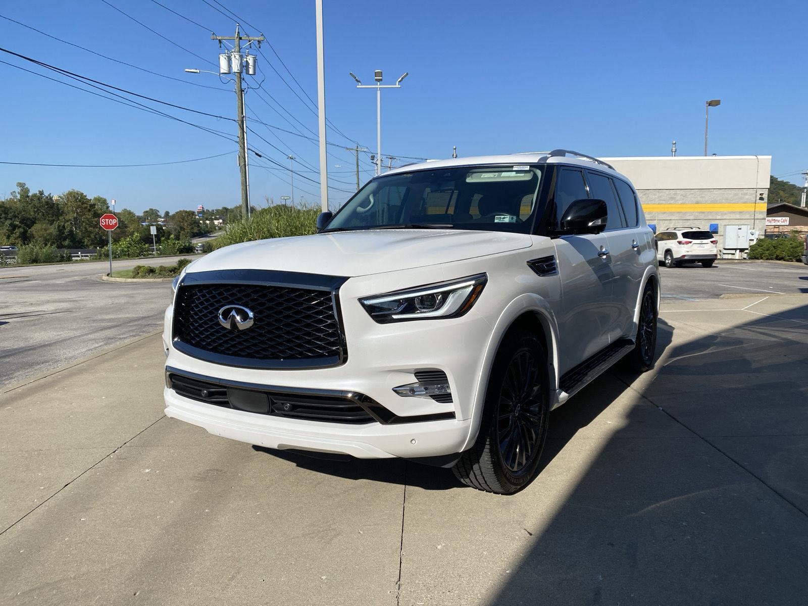 2022 INFINITI QX80 Premium Select 4WD