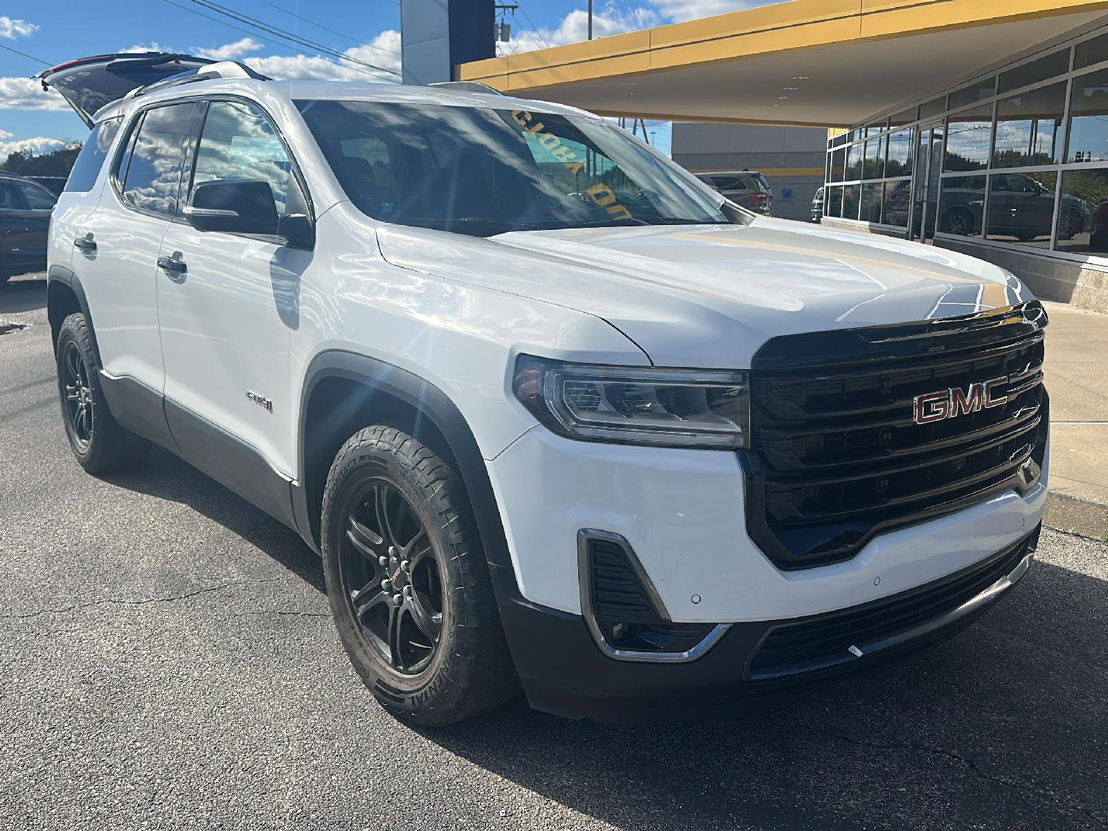 Summit White 2023 GMC Acadia SUV / Crossover Four-Wheel Drive 9-Speed Automatic