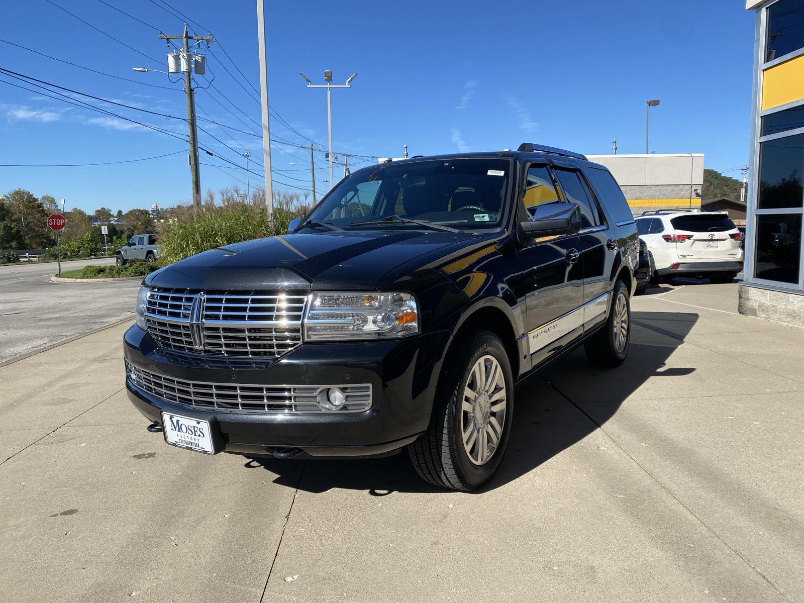  2014 Lincoln Navigator 4WD   