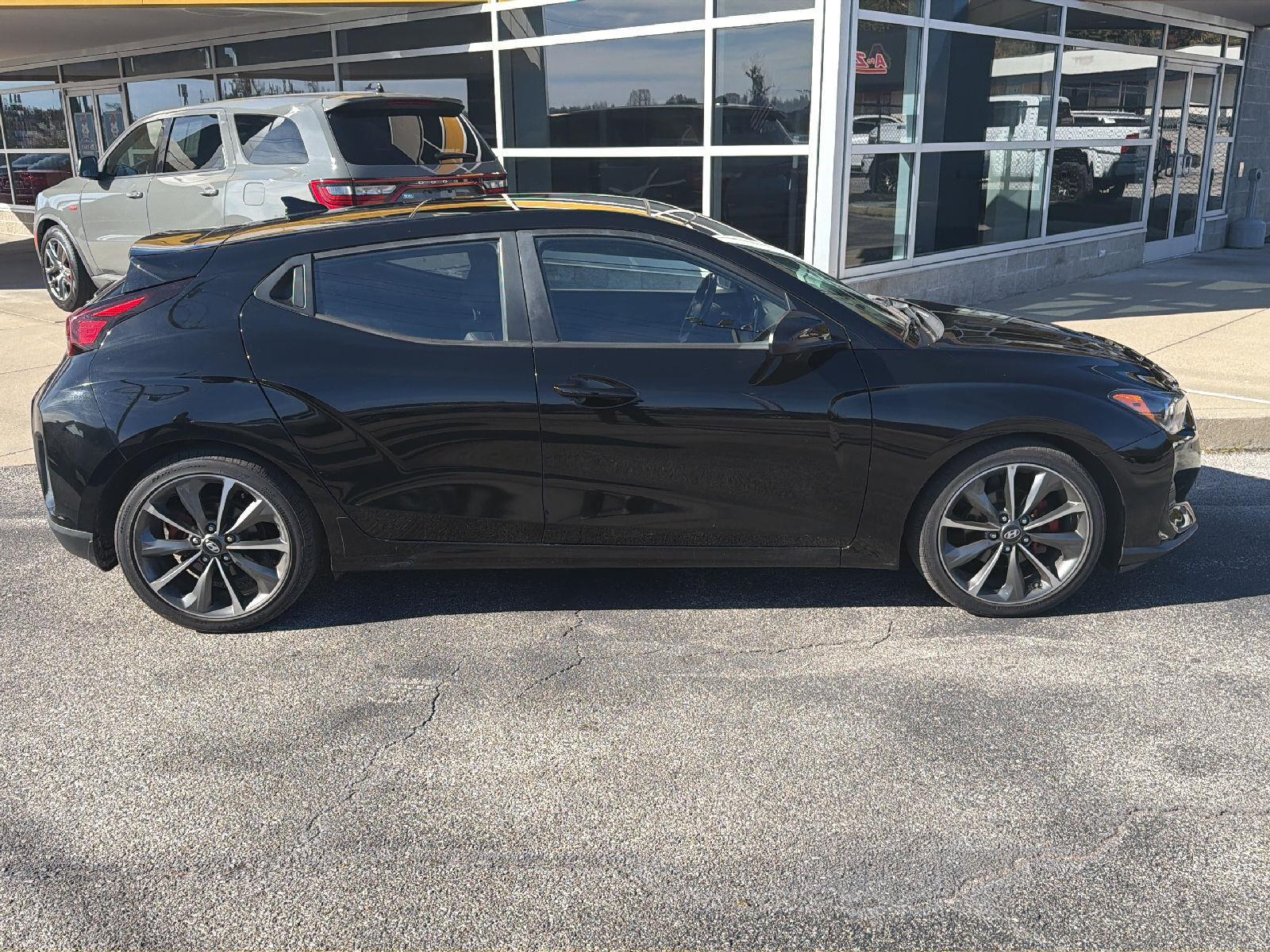 2019 Hyundai Veloster Premium FWD