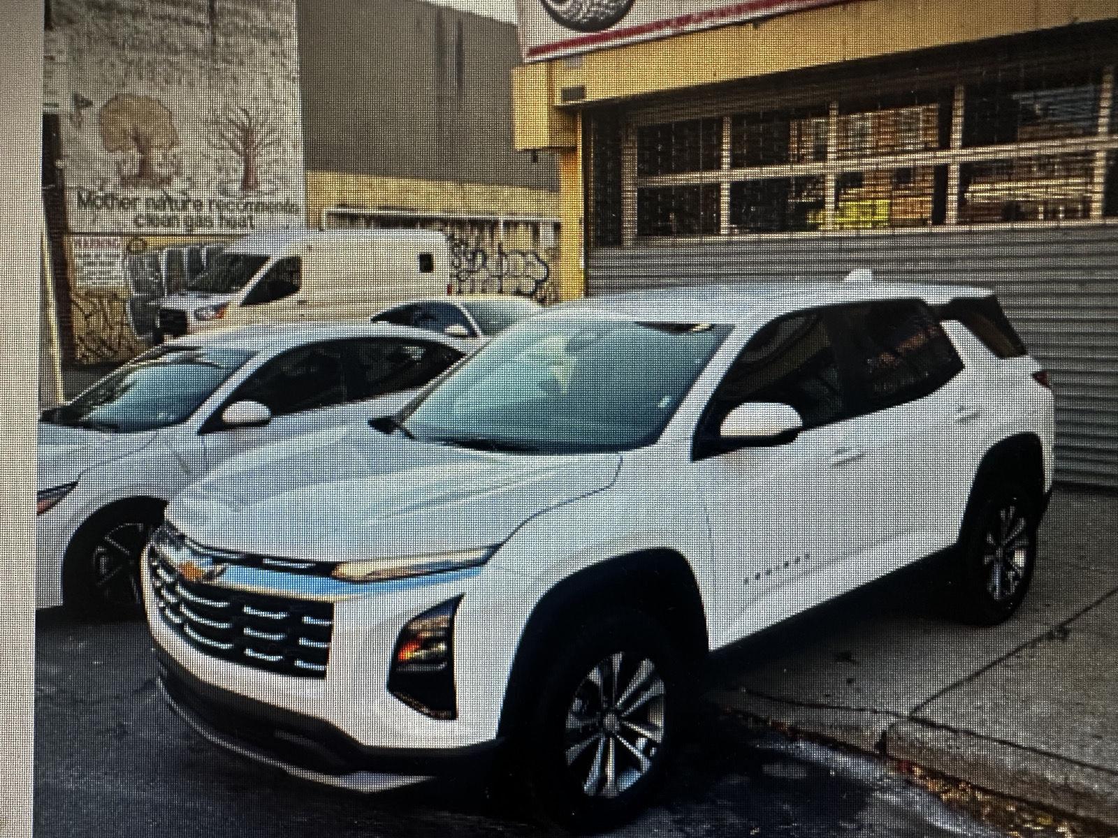 Summit White 2026 Chevrolet Equinox SUV / Crossover Four-Wheel Drive 8-Speed Automatic
