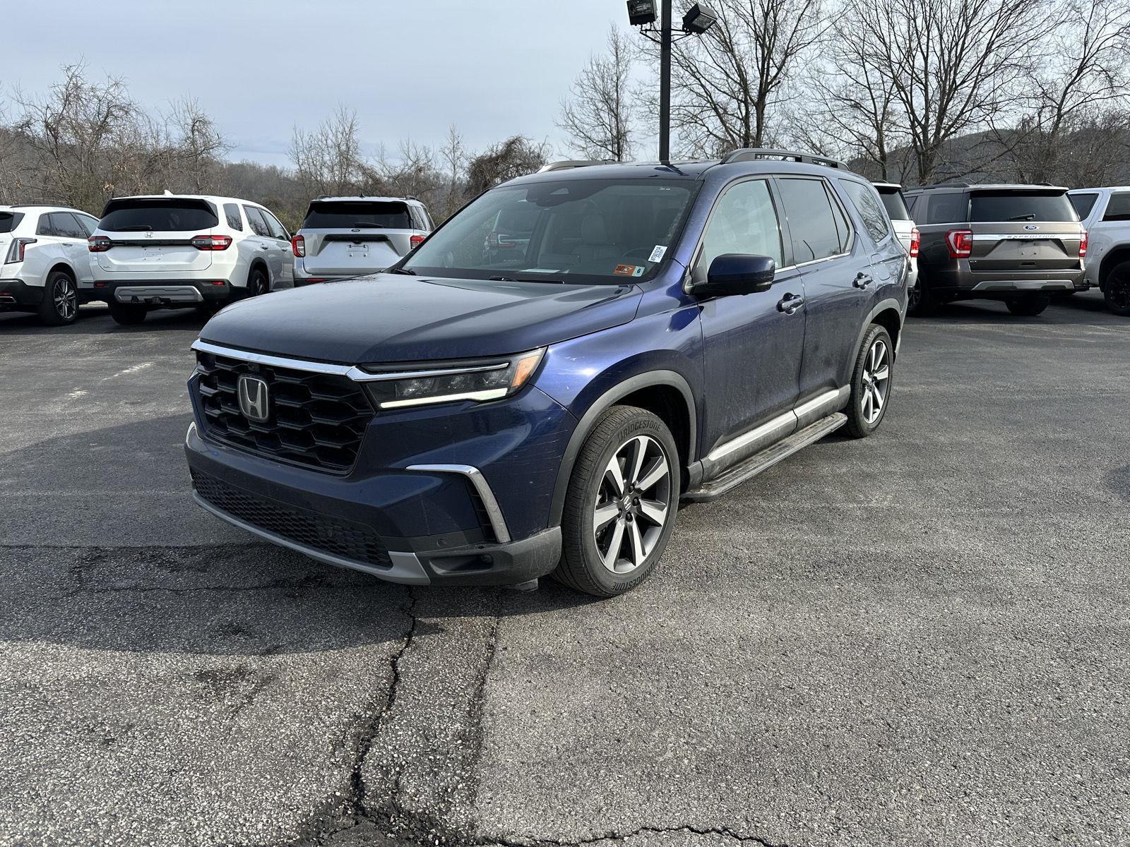 Black (Obsidian Blue Pearl) 2023 Honda Pilot Elite AWD SUV / Crossover All-Wheel Drive Automatic