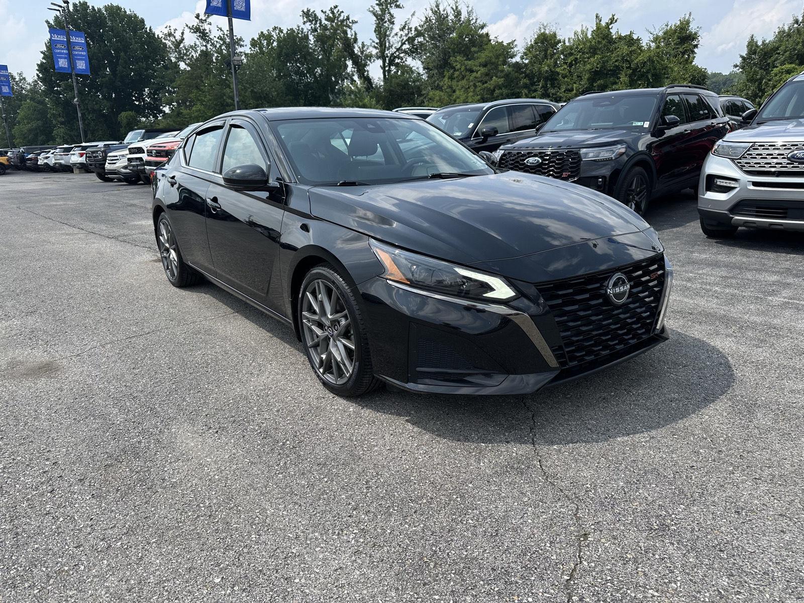 Super Black 2024 Nissan Altima Sedan Front-Wheel Drive Continuously Variable Transmission