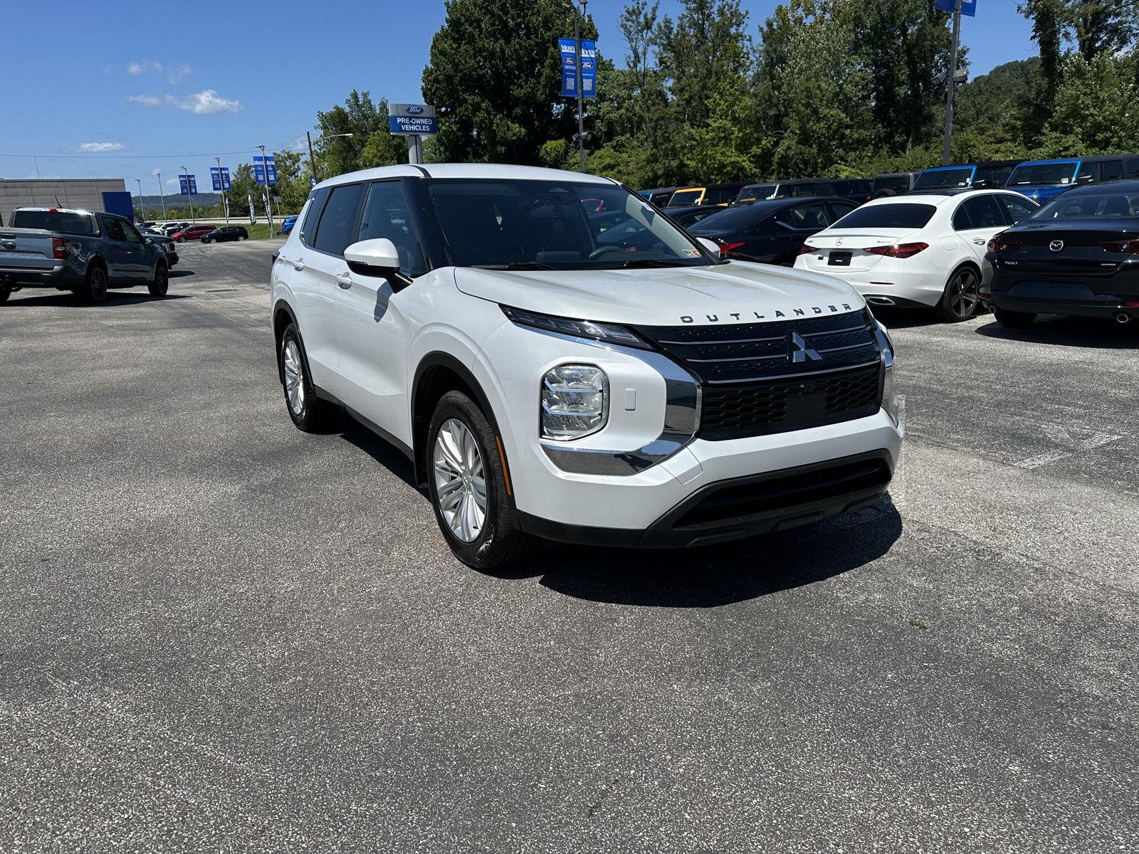 2023 Mitsubishi Outlander ES S-AWC