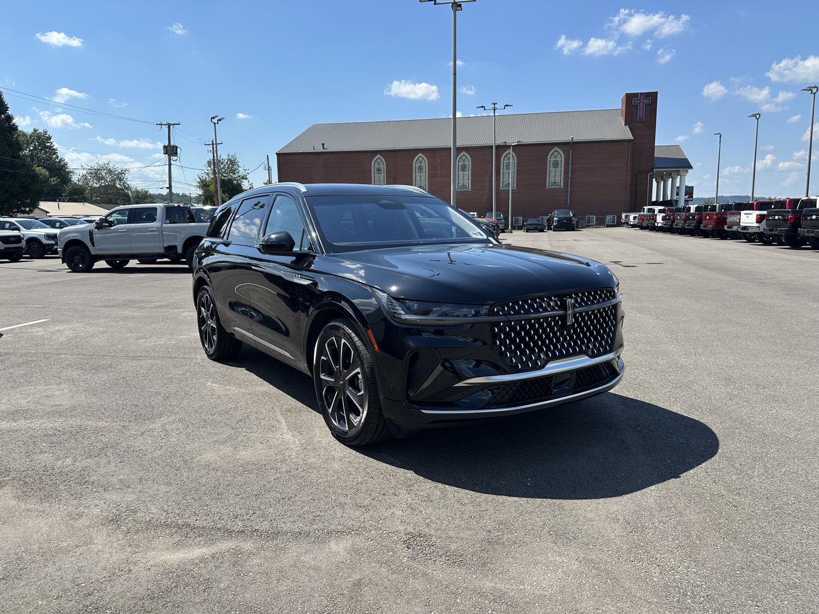 2024 Lincoln Nautilus Negro (Infinite Black Metallic Clearcoat) SUV/Crossover Tracción en las cuatro ruedas 8 velocidades Automática