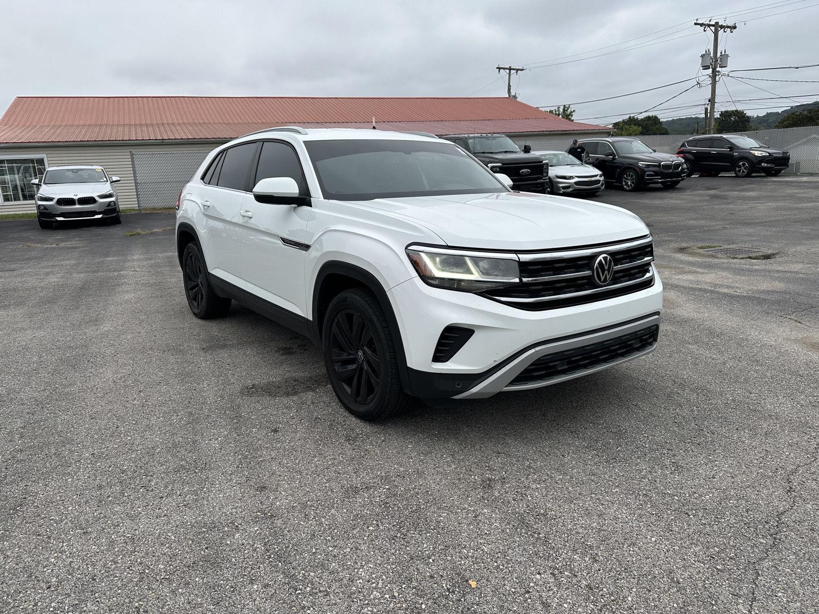 Pure White 2021 Volkswagen Atlas Cross Sport SUV / Crossover Front-Wheel Drive Automatic