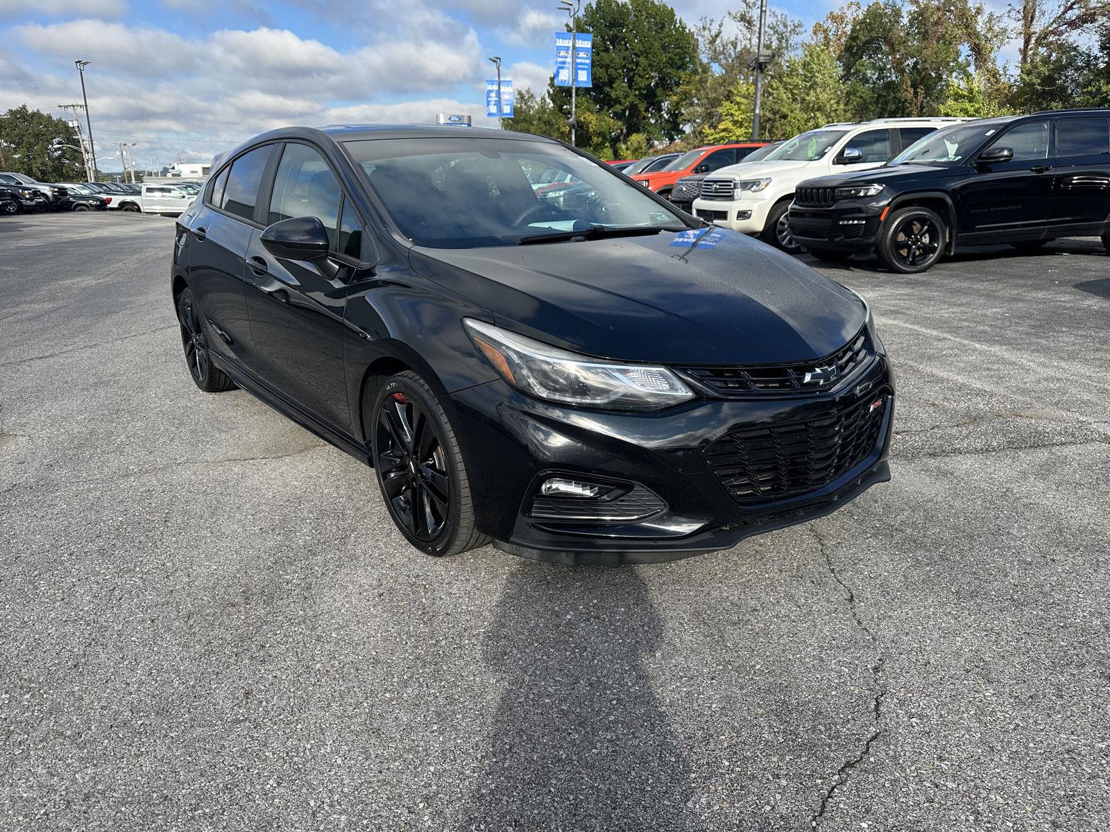 Black 2018 Chevrolet Cruze Hatchback Front-Wheel Drive 6-Speed Automatic