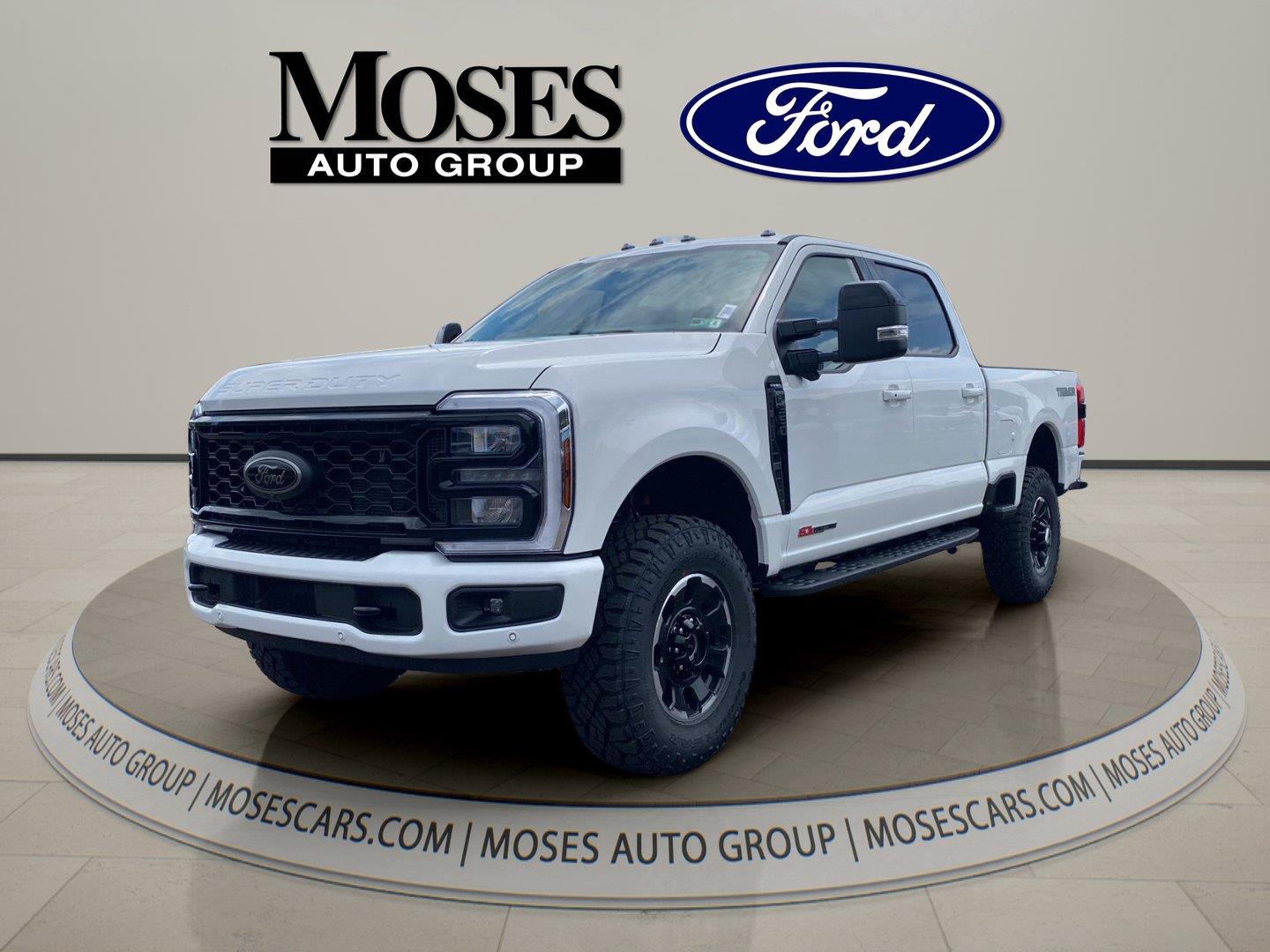 Star White Metallic Tri-Coat 2026 Ford F-350 Super Duty Pickup Truck Four-Wheel Drive Automatic