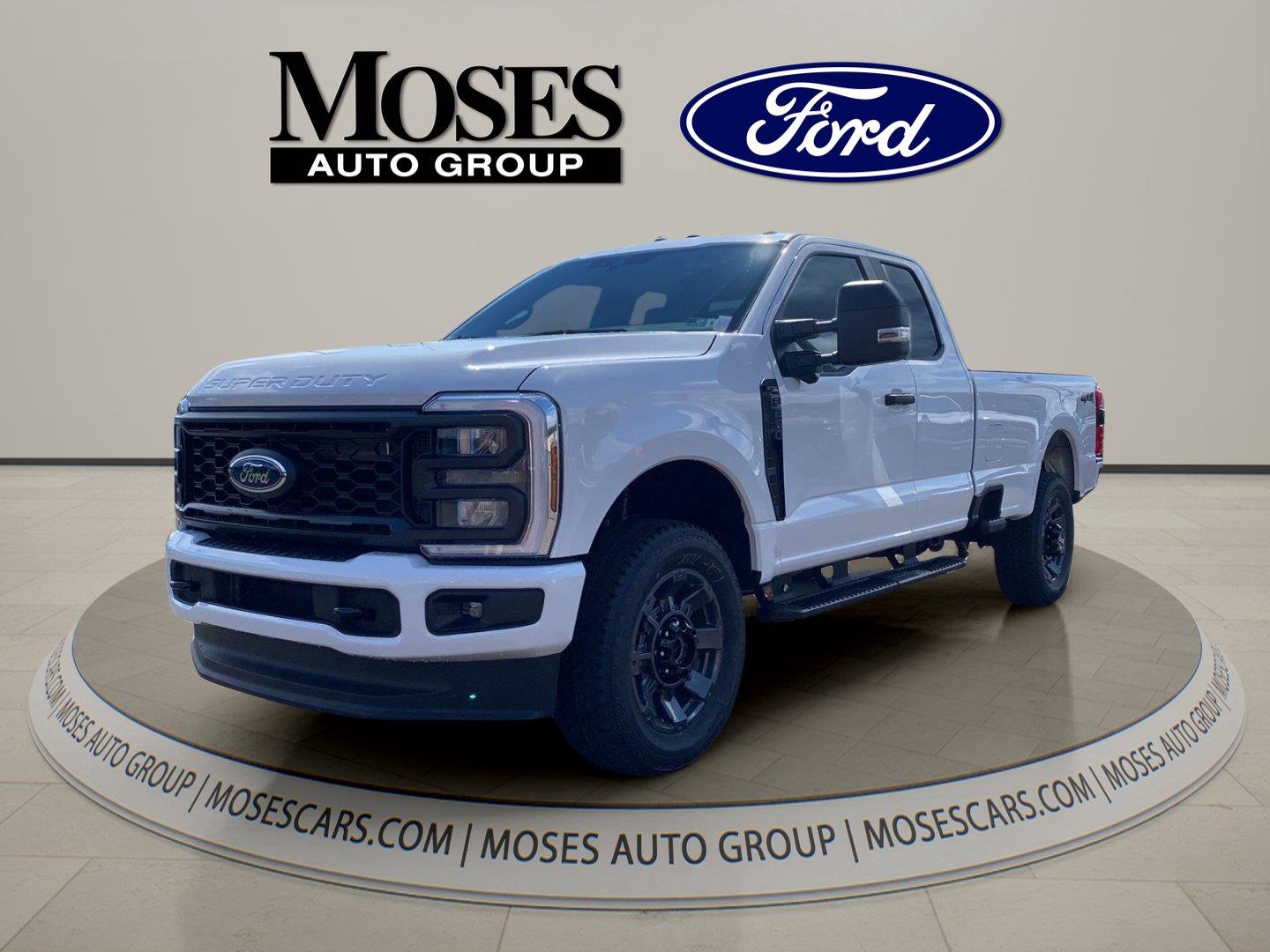 Oxford White 2026 Ford F-250 Super Duty Pickup Truck Four-Wheel Drive Automatic