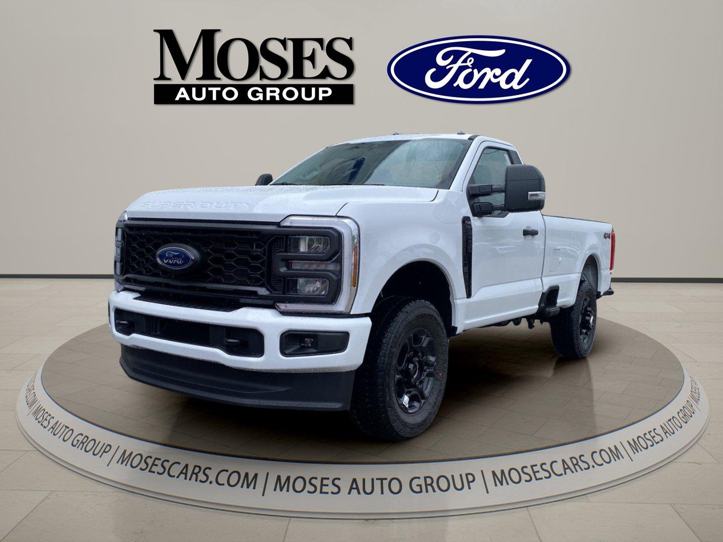 Oxford White 2026 Ford F-250 Super Duty Pickup Truck Four-Wheel Drive Automatic