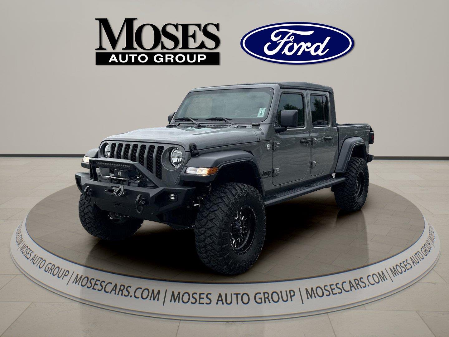  2021 Jeep Gladiator Sport Crew Cab 4WD   