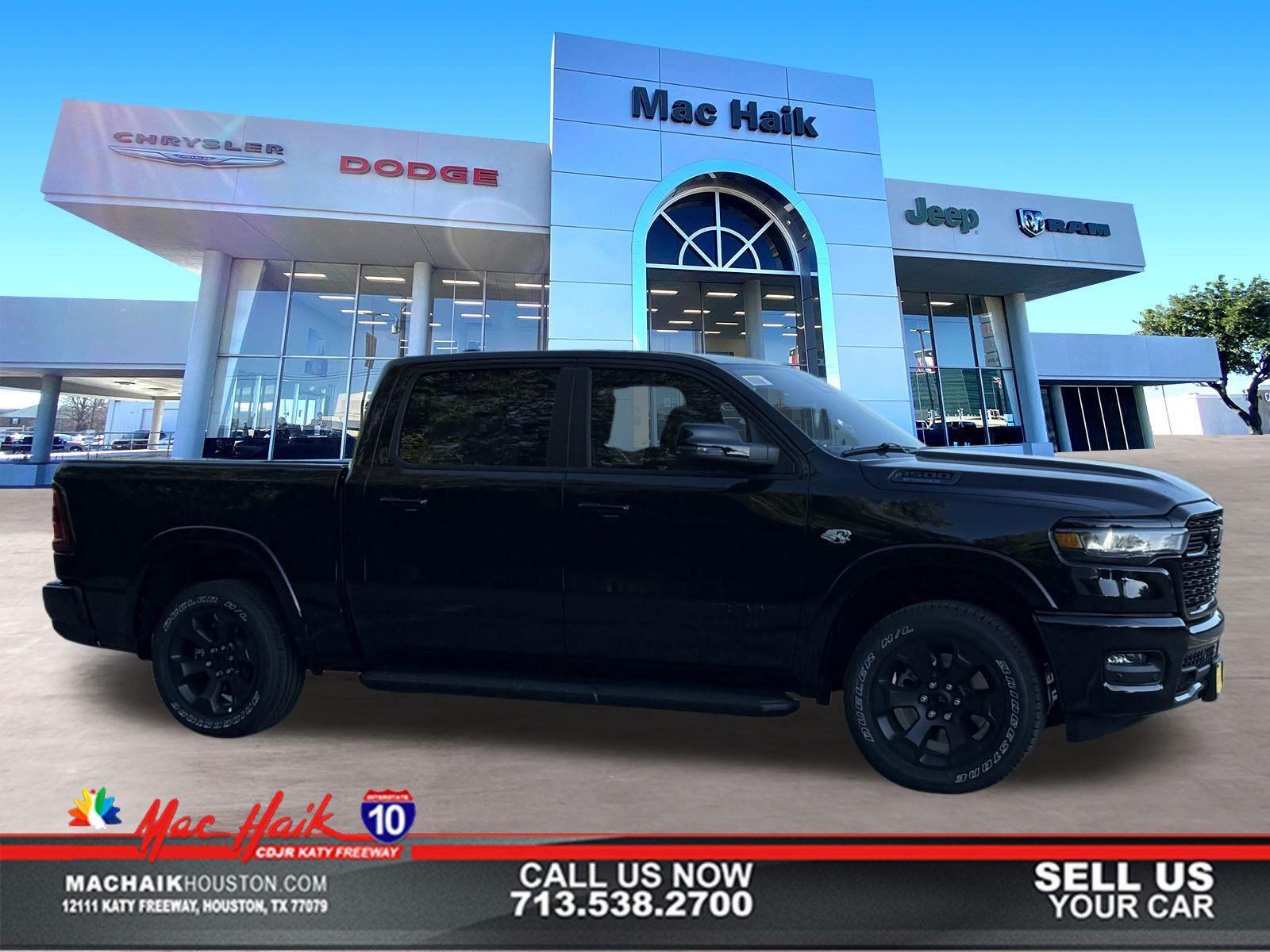 Diamond Black Crystal Pearlcoat 2026 RAM 1500 Lone Star Crew Cab 4WD Pickup Truck Four-Wheel Drive 8-Speed Automatic