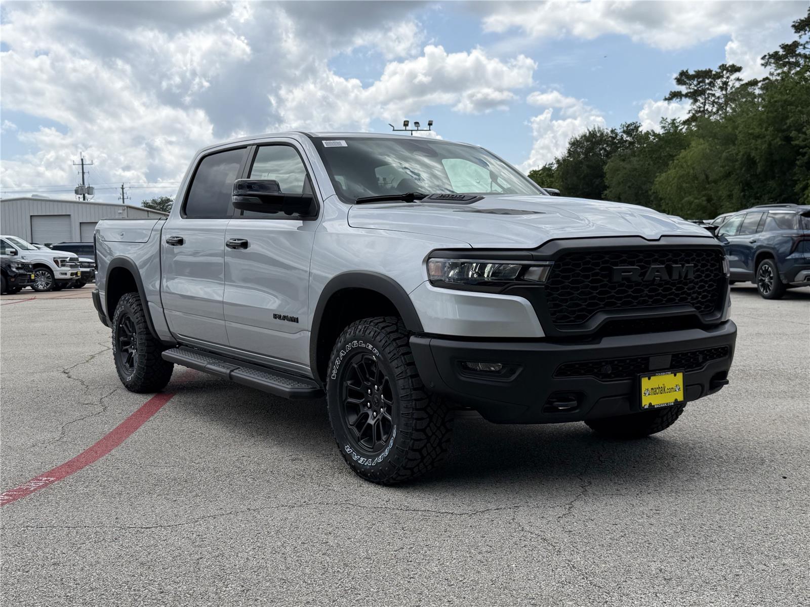 View vehicle photo 2