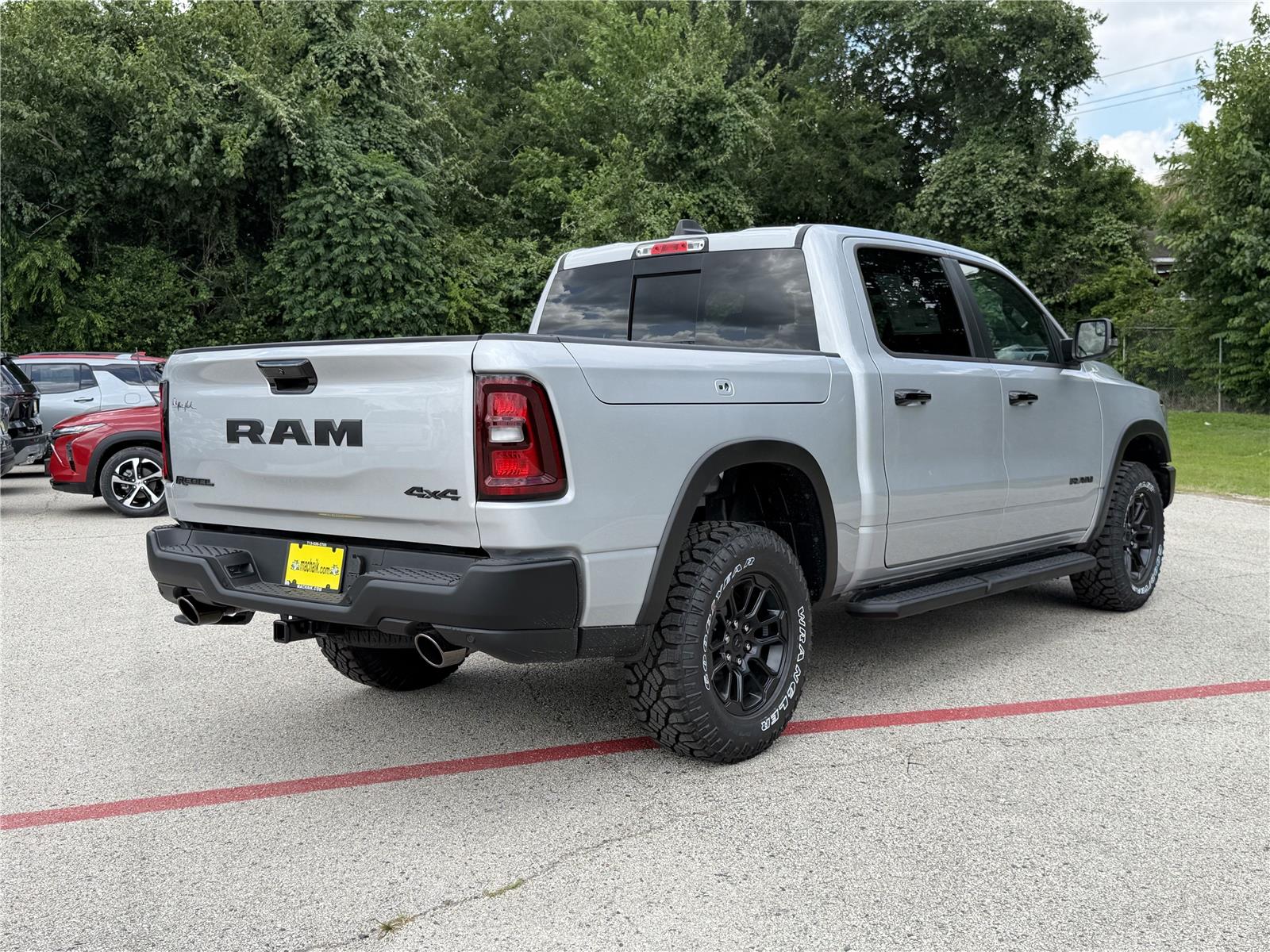 View vehicle photo 7