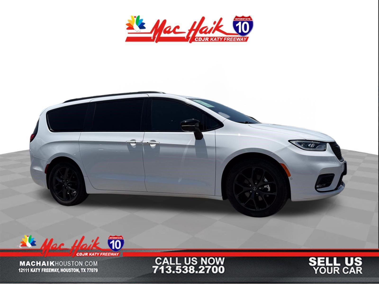 Bright White Clearcoat 2025 Chrysler Pacifica Minivan Front-Wheel Drive 9-Speed Automatic