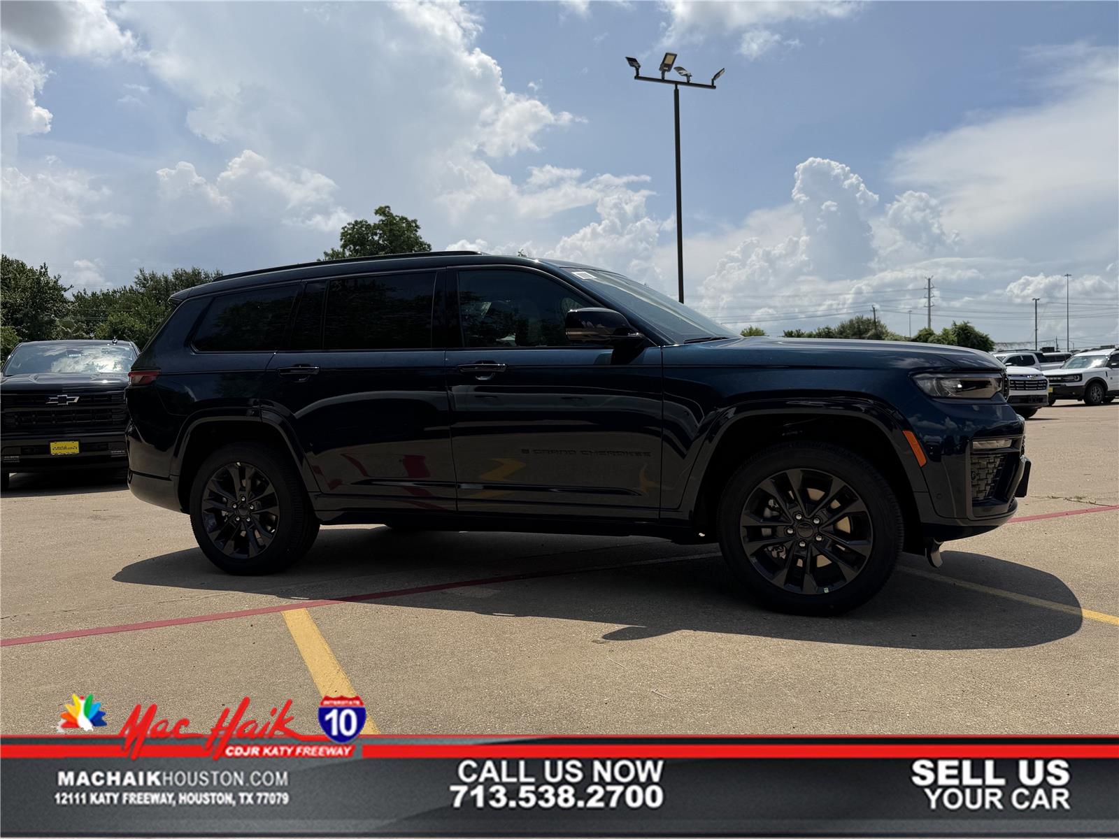 Fathom Blue Pearlcoat 2026 Jeep Grand Cherokee L SUV / Crossover Four-Wheel Drive 8-Speed Automatic