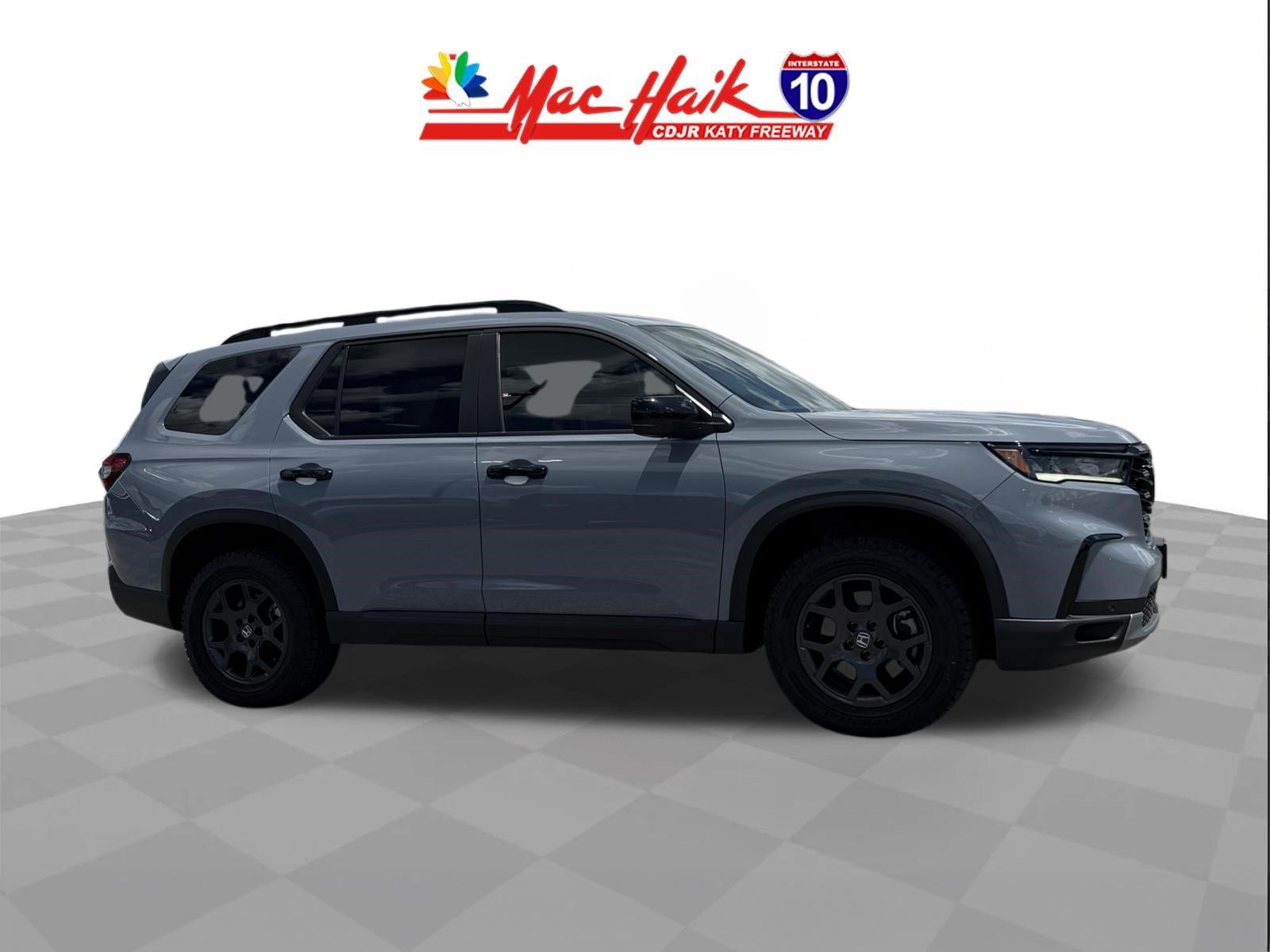 Sonic Gray Pearl 2025 Honda Pilot SUV / Crossover All-Wheel Drive Automatic
