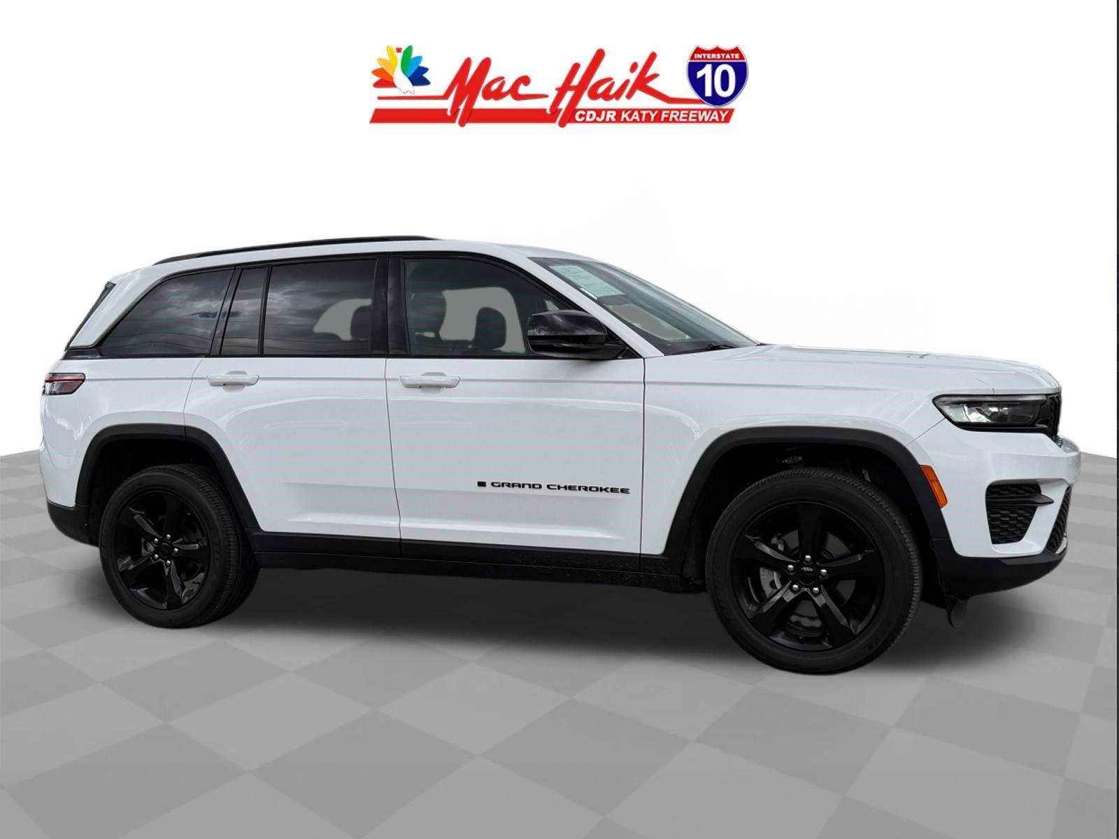 Bright White Clearcoat 2023 Jeep Grand Cherokee SUV / Crossover Four-Wheel Drive 8-Speed Automatic