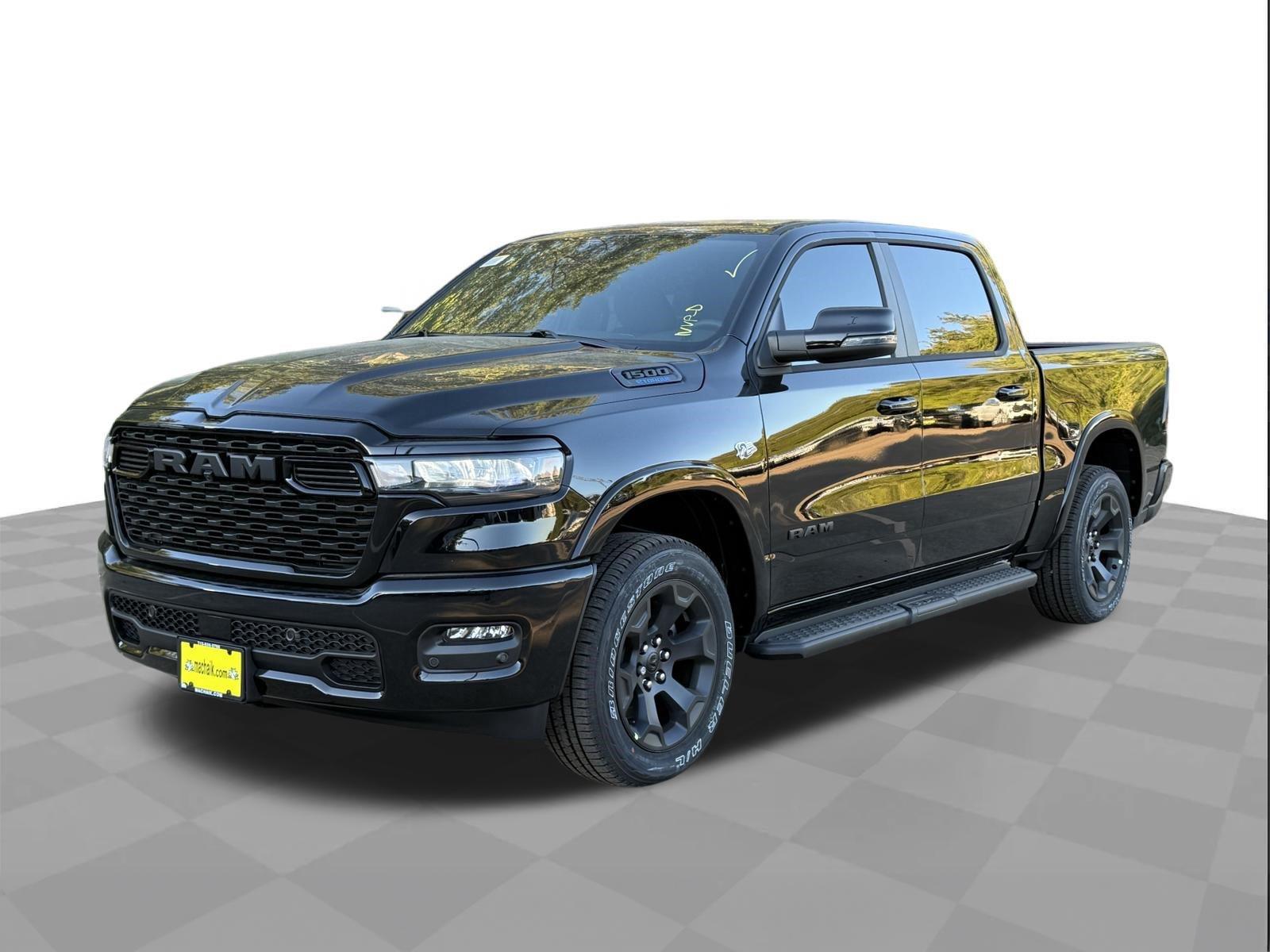 Diamond Black Crystal Pearlcoat 2026 RAM 1500 Pickup Truck Four-Wheel Drive 8-Speed Automatic
