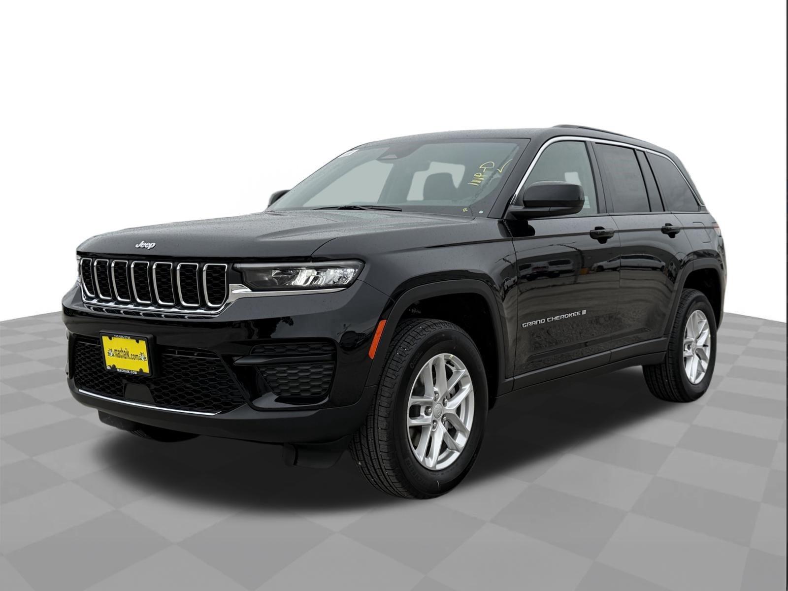 Diamond Black Crystal Pearlcoat 2026 Jeep Grand Cherokee SUV / Crossover 4X2 8-Speed Automatic