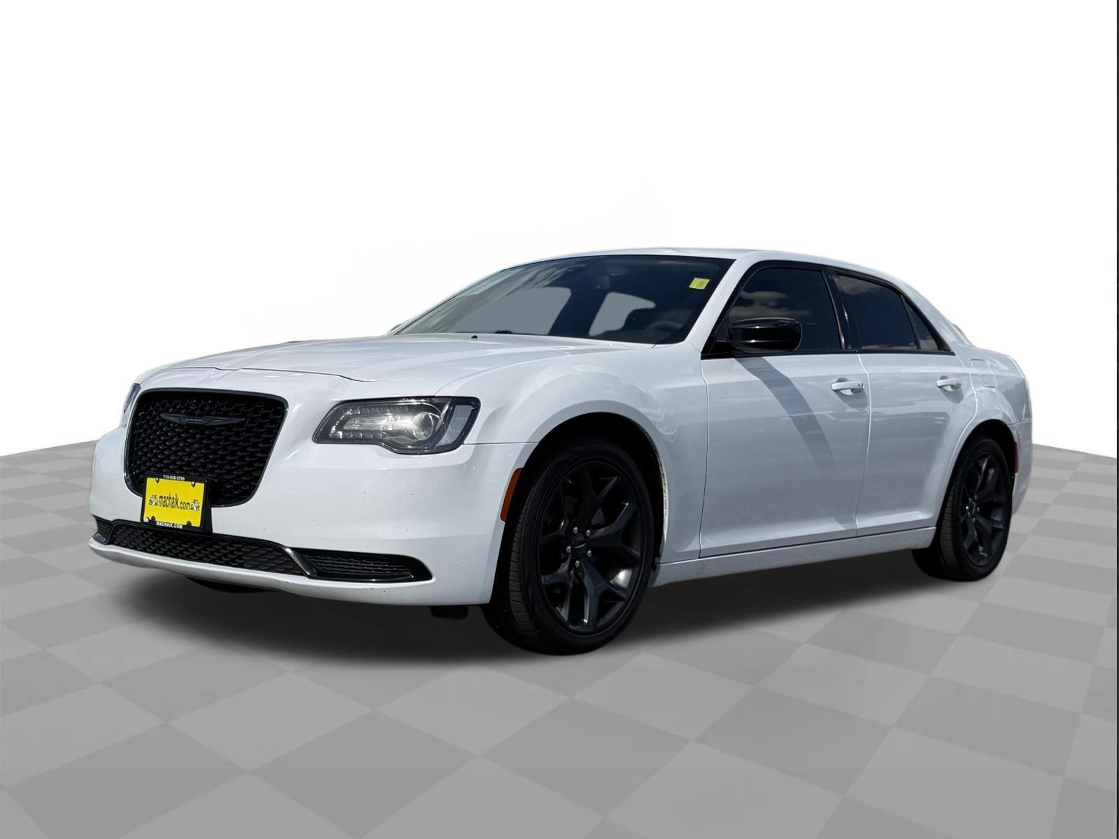 Bright White Clearcoat 2022 Chrysler 300 Sedan Rear-Wheel Drive 8-Speed Automatic