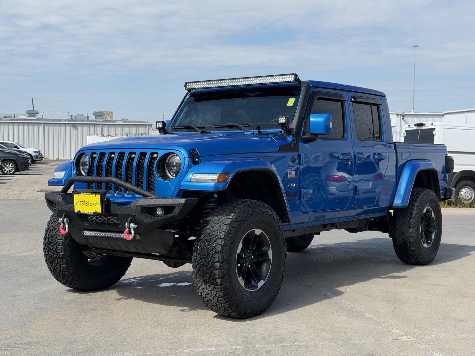 Hydro Blue Pearlcoat 2023 Jeep Gladiator Pickup Truck Four-Wheel Drive 8-Speed Automatic