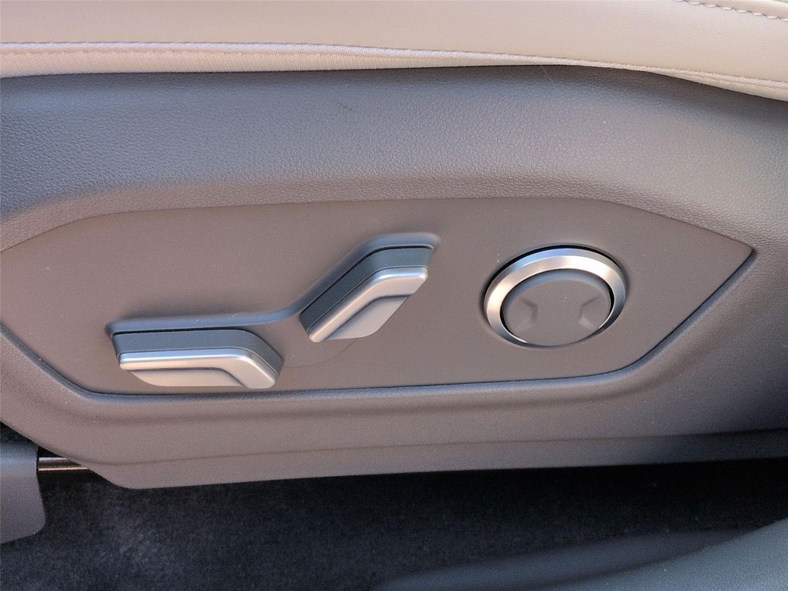 New 2026 Phantom Black Hyundai SEL image 13