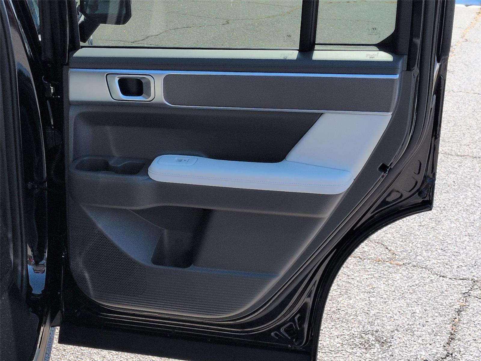 New 2026 Phantom Black Hyundai SEL image 33