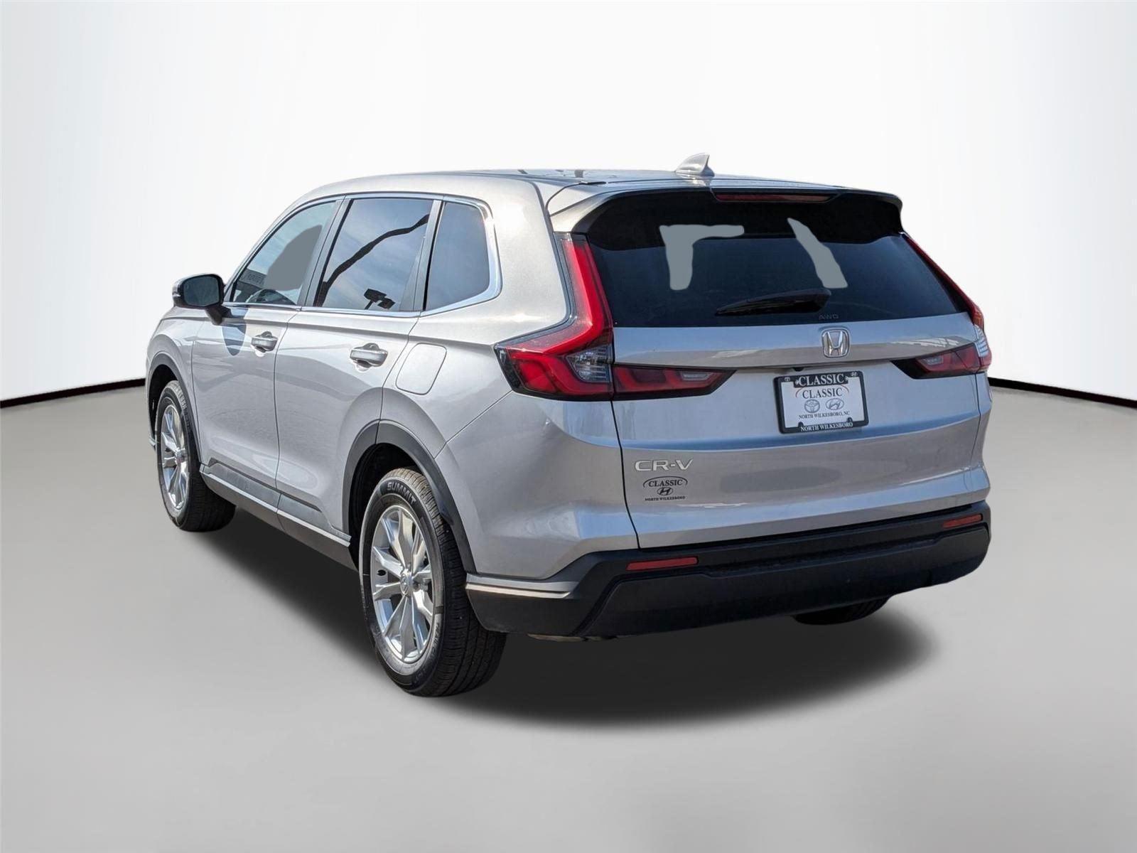 View vehicle photo 7