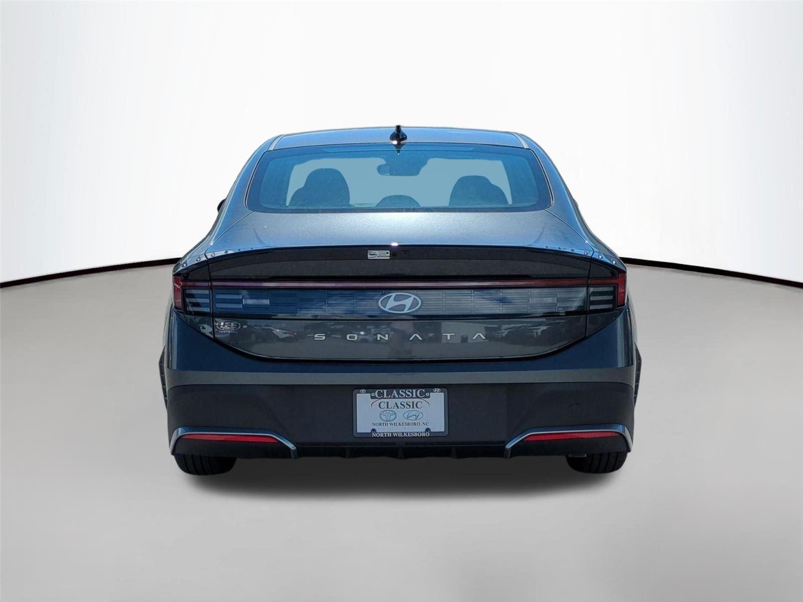 New 2026 Portofino Gray Hyundai SE image 4