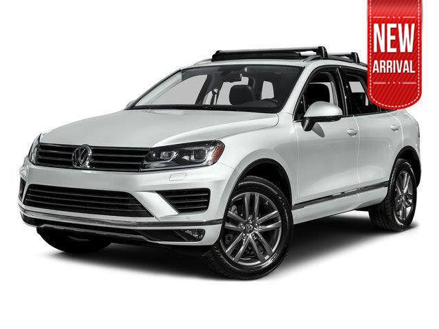  2016 Volkswagen Touareg VR6 Executive   